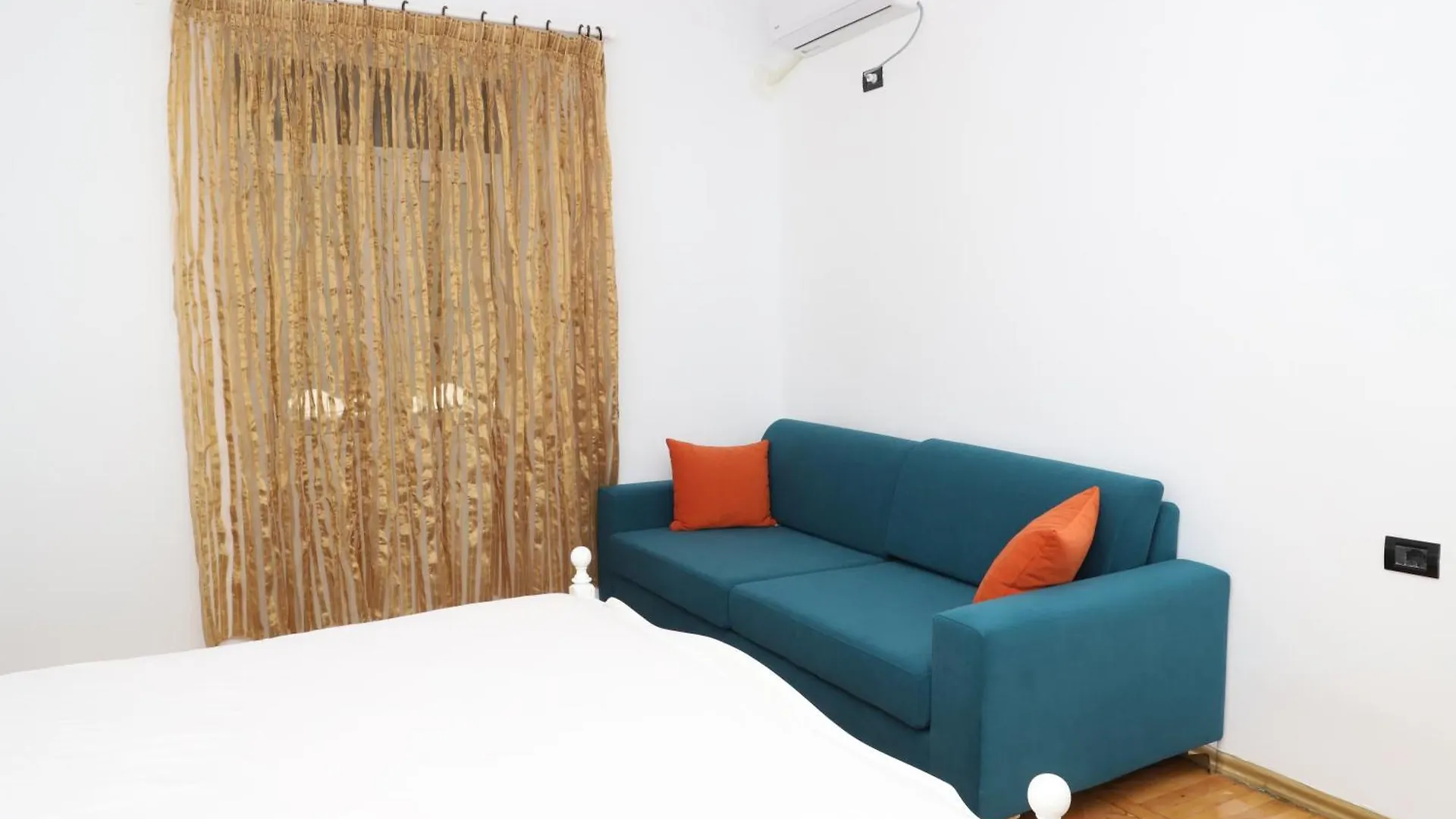 בראט Apartment Eda City Center 0*,  אלבניה